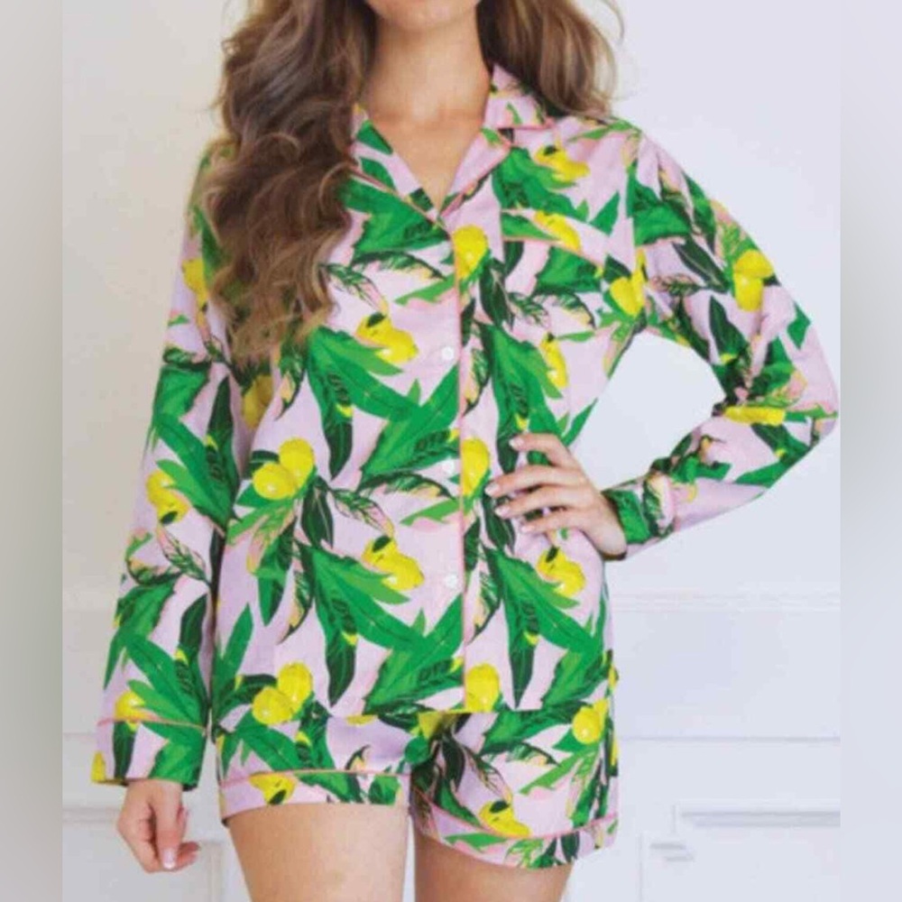 8 Oak Lane women’s lavender lemon long sleeve pajama short set size XS/S